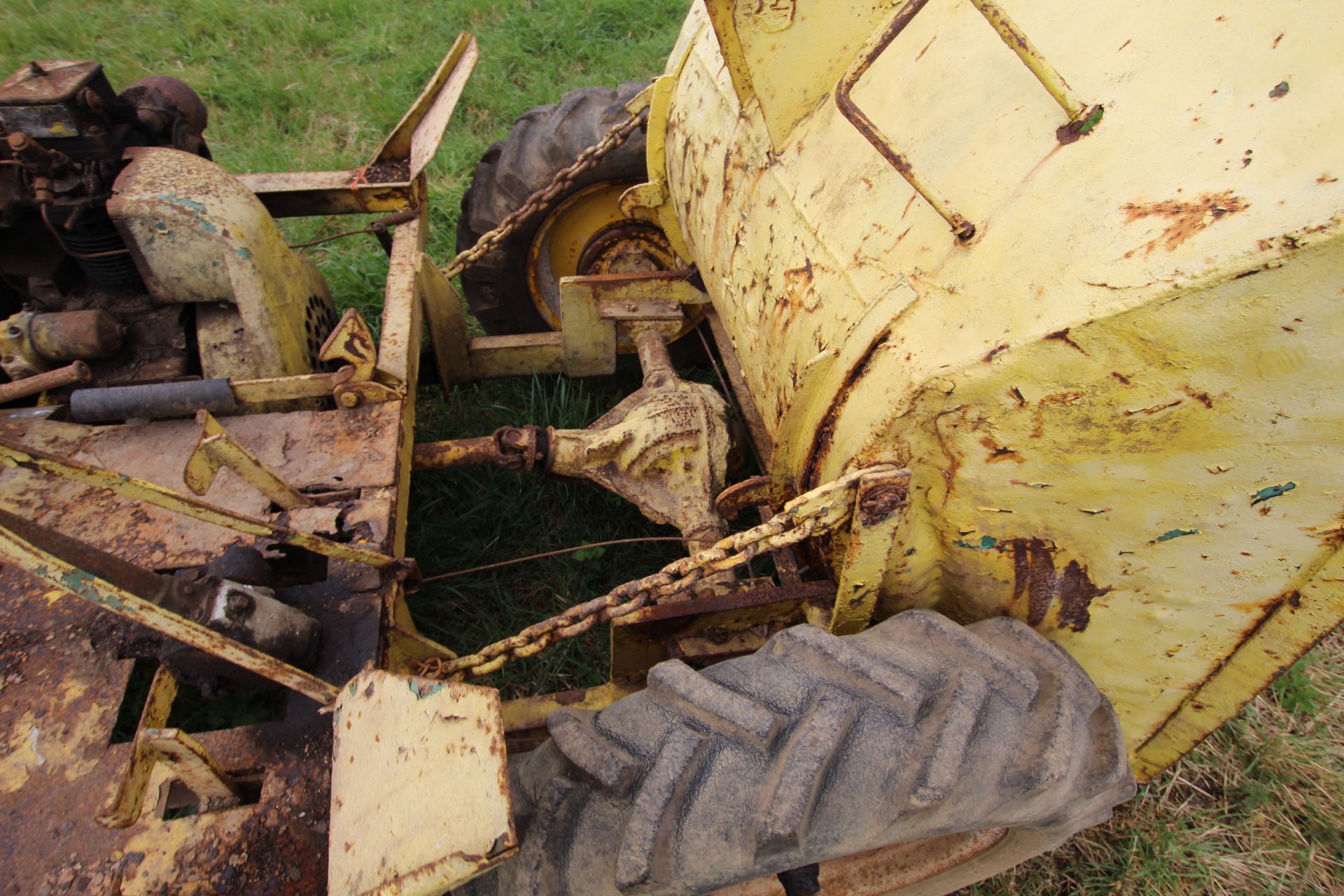 Thwaites 2WD manual tip dumper. With single cylinder Lister diesel engine. Not running recently - Image 4 of 22