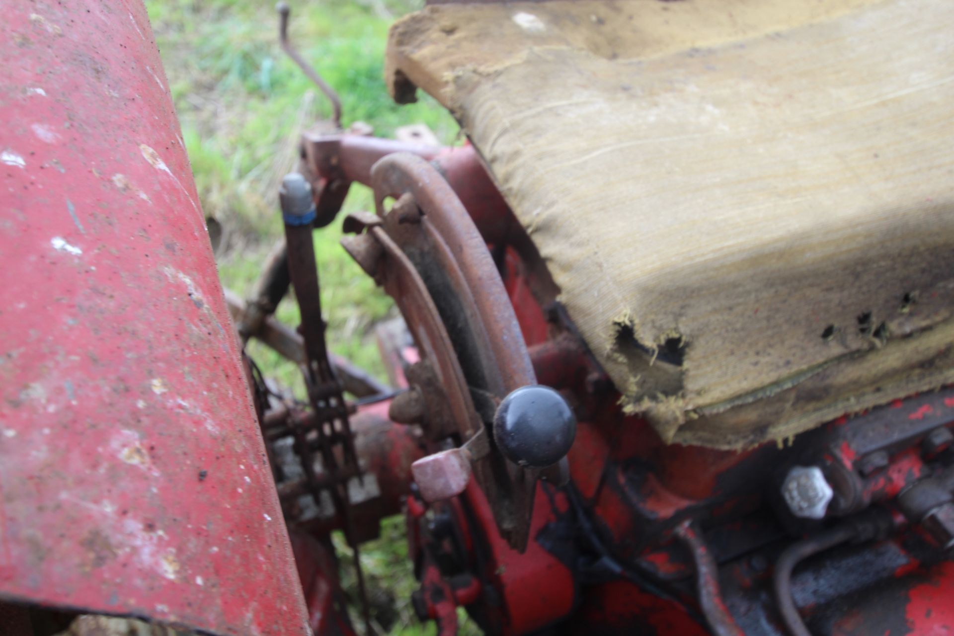 McCormick 434 2WD tractor. Registration FDX4 58D (expired). Serial No. B/2894. With Quicke loader ( - Image 37 of 58