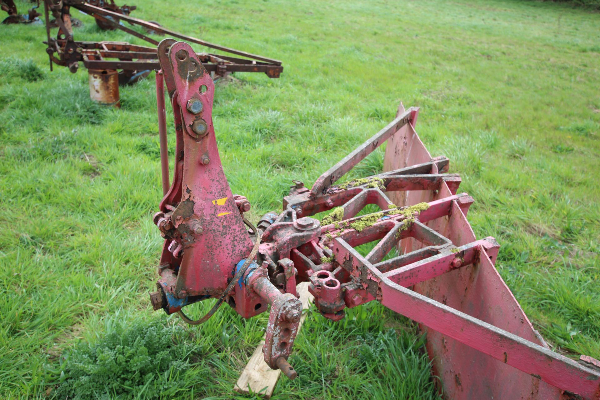 Farm made large heavy duty mounted grader. - Image 10 of 10