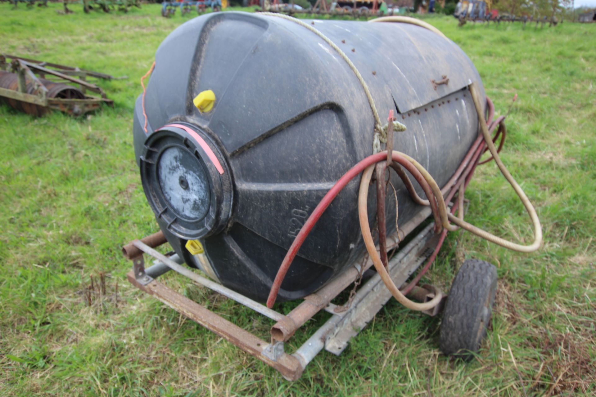 Farm made single axle tanker. Previously used for transporting fish. - Image 9 of 13