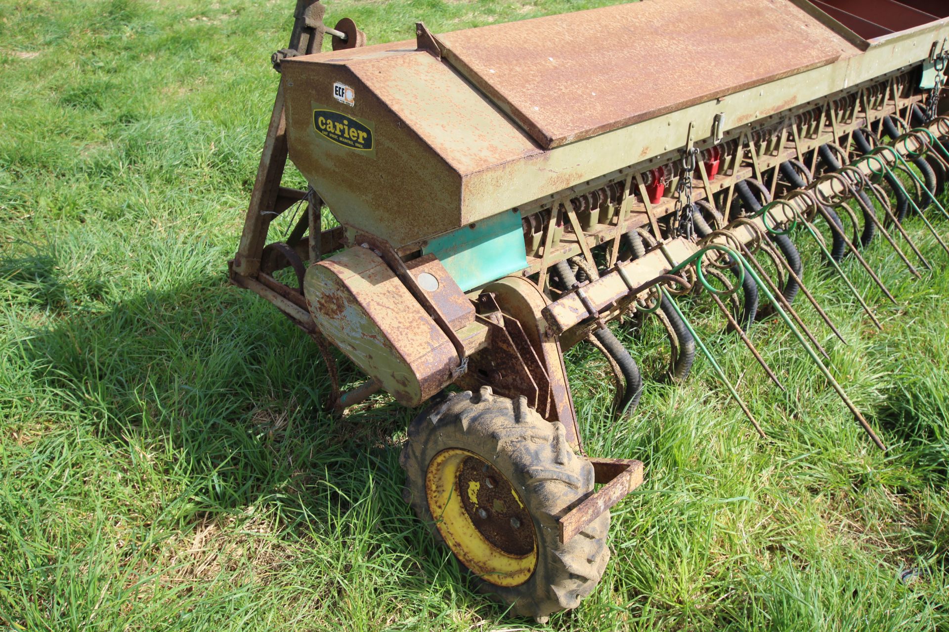 Carier 4m spring tine drill. Owned from new. - Image 14 of 19