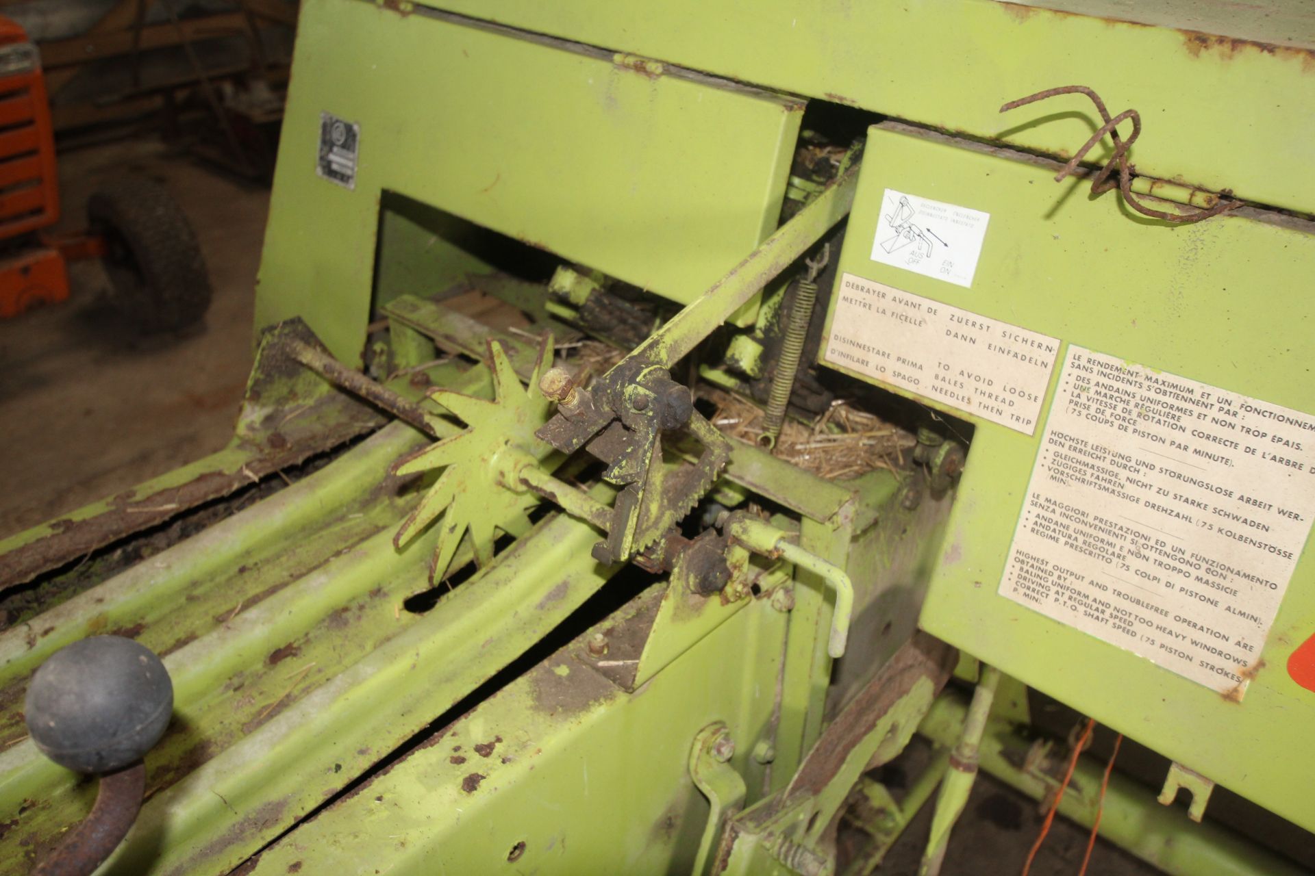 ** Online video ** Claas Markant conventional baler. - Image 17 of 31