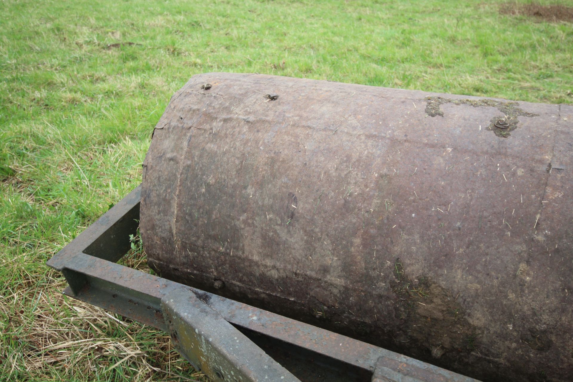 Farm made large concrete filled flat roll. - Image 9 of 15