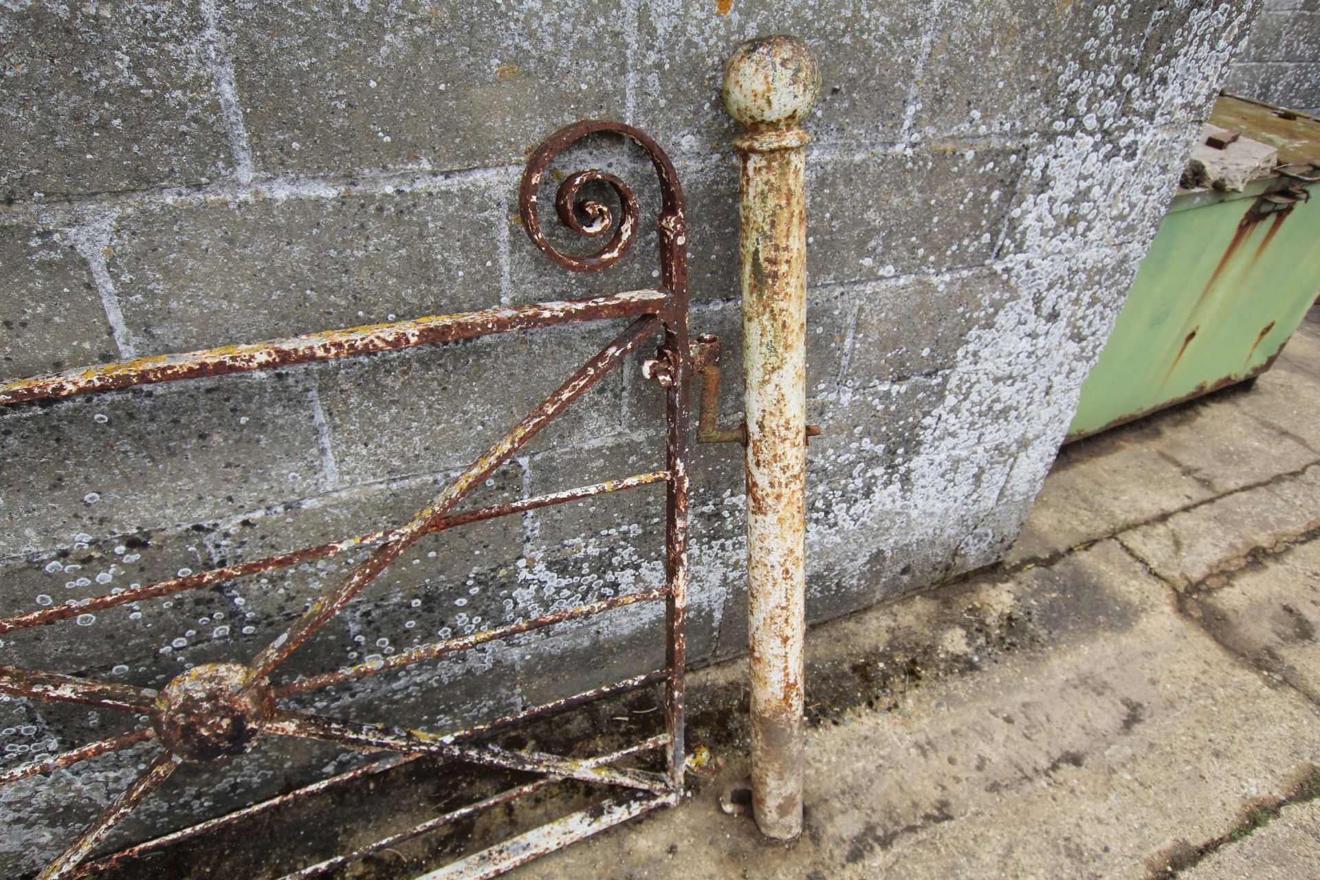 Approx. 10ft ornate metal gate with slam post and - Image 2 of 6
