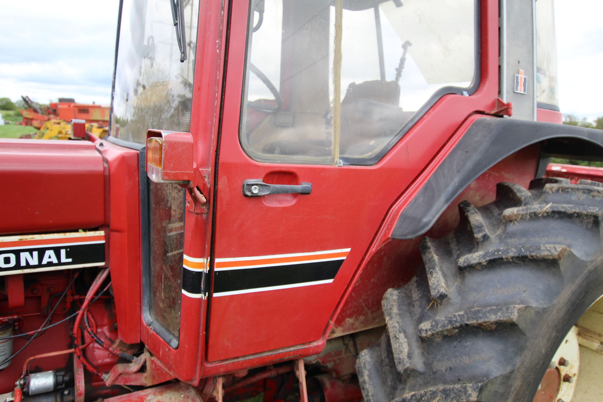 International 956 XL 4WD tractor. Registration ADX 134Y. Date of first registration 08/10/1982. 6, - Image 18 of 55