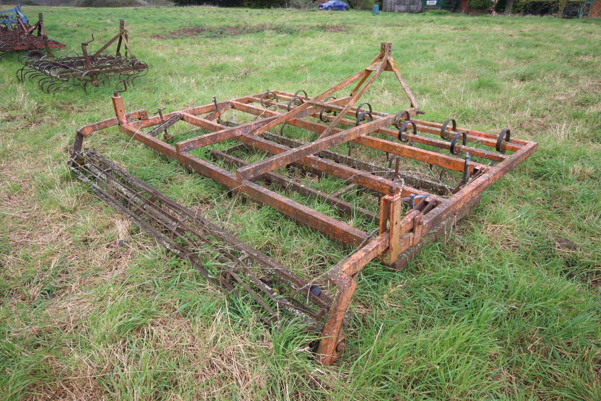 Blench 10ft mounted combination harrow. Comprising two rows spring tines, four rows Dutch harrow - Image 2 of 16