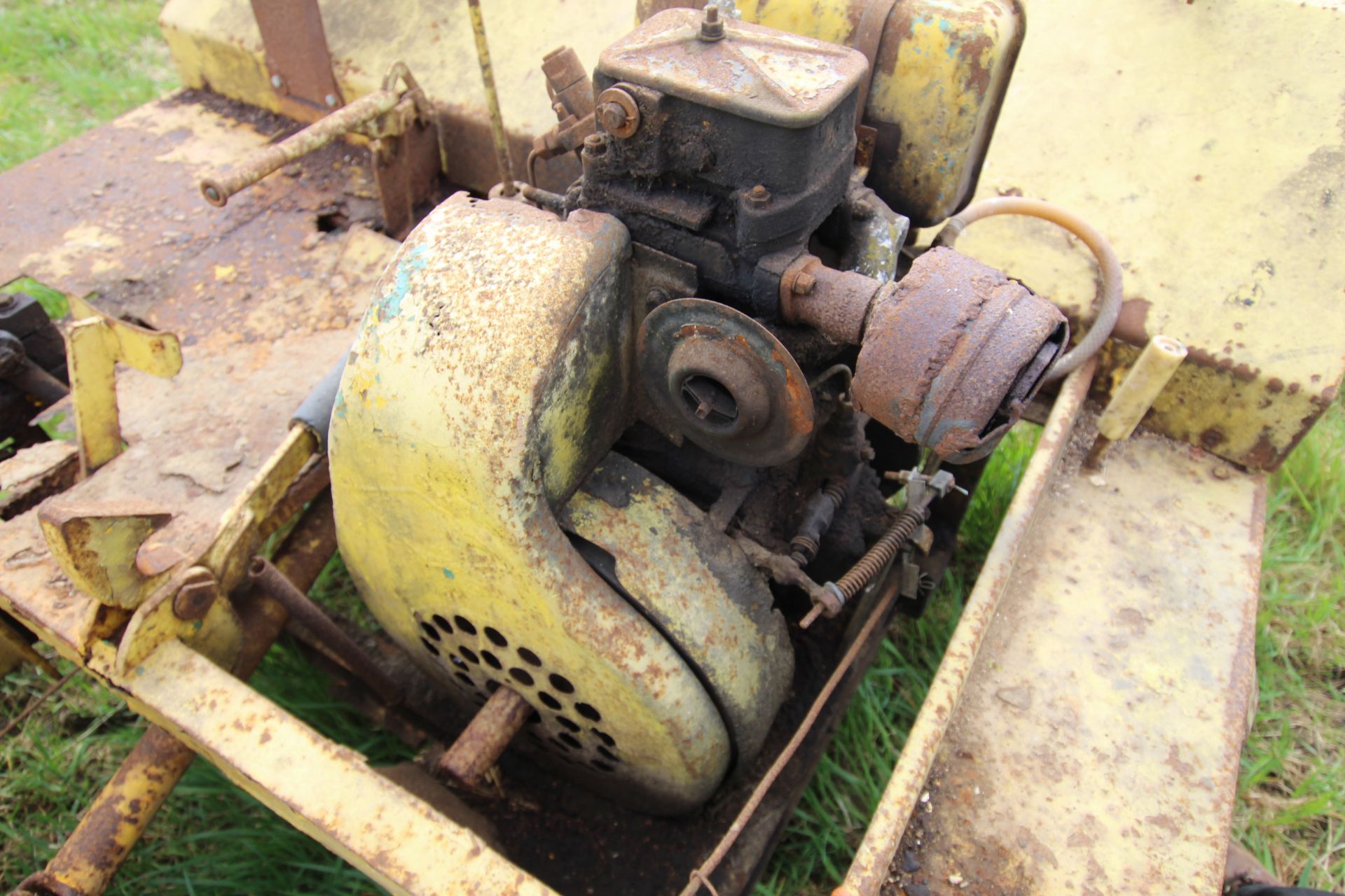 Thwaites 2WD manual tip dumper. With single cylinder Lister diesel engine. Not running recently - Image 20 of 22