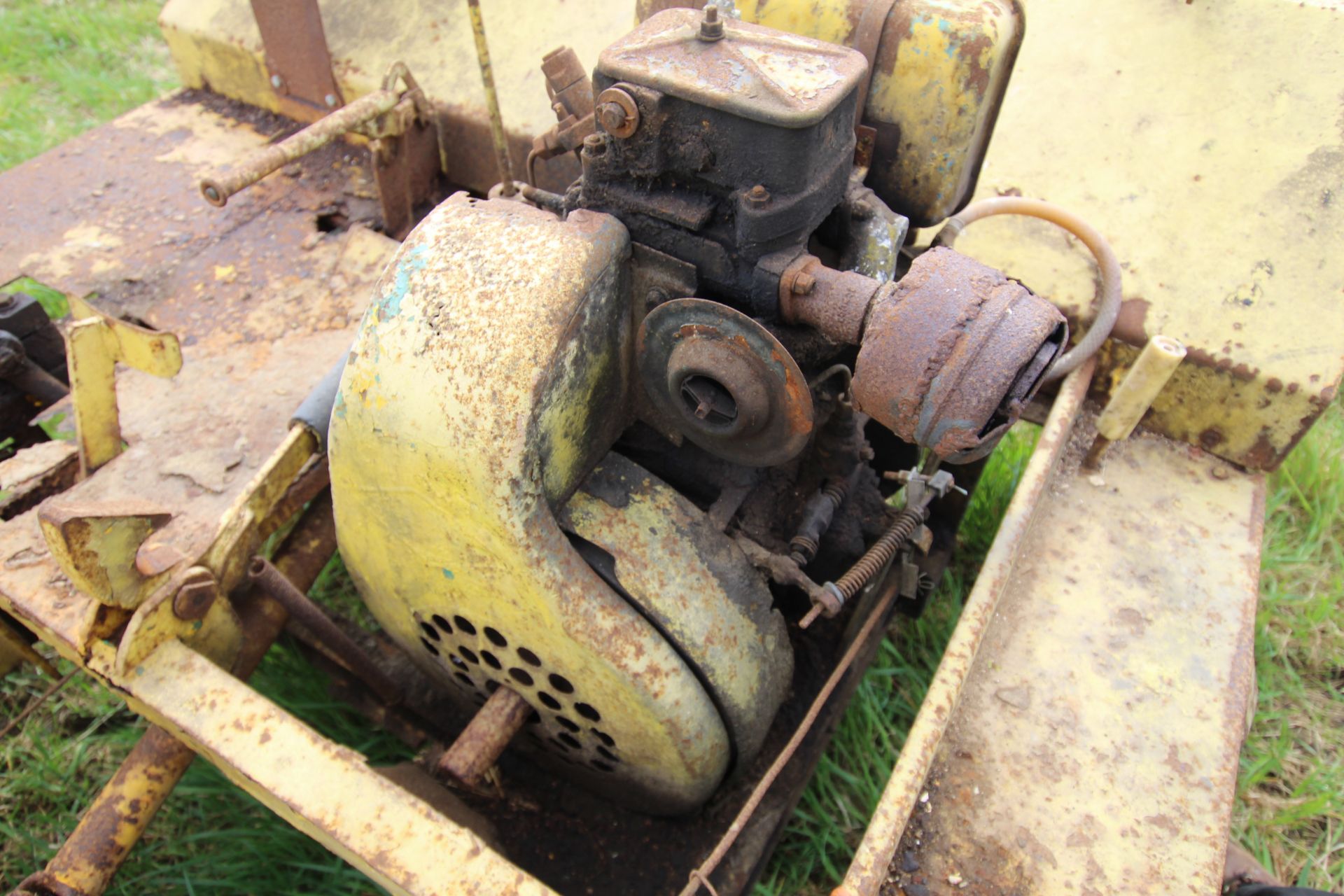 Thwaites 2WD manual tip dumper. With single cylinder Lister diesel engine. Not running recently - Bild 20 aus 22