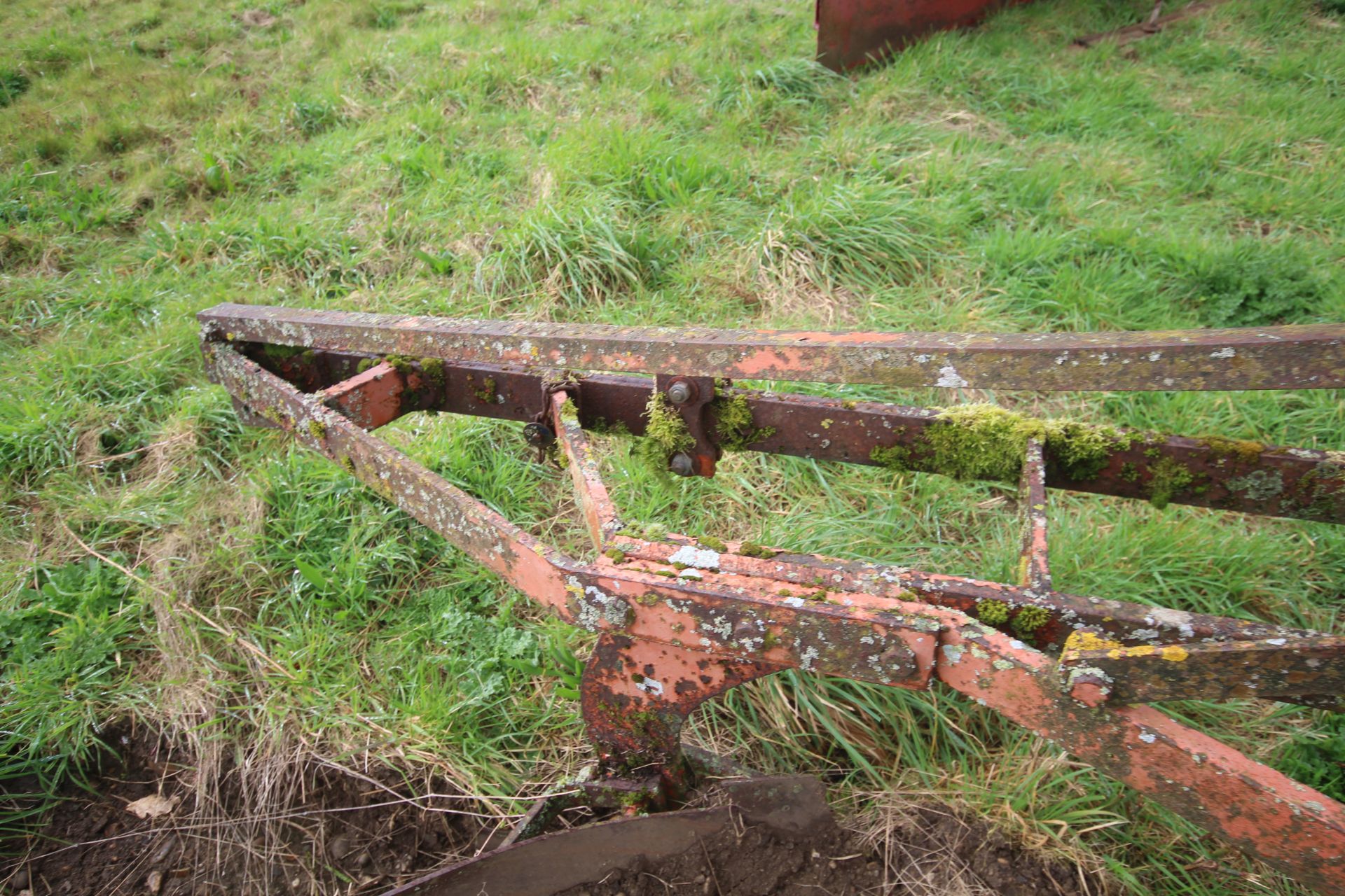 Ransomes three furrow conventional plough. Converted to two furrow. - Image 11 of 15