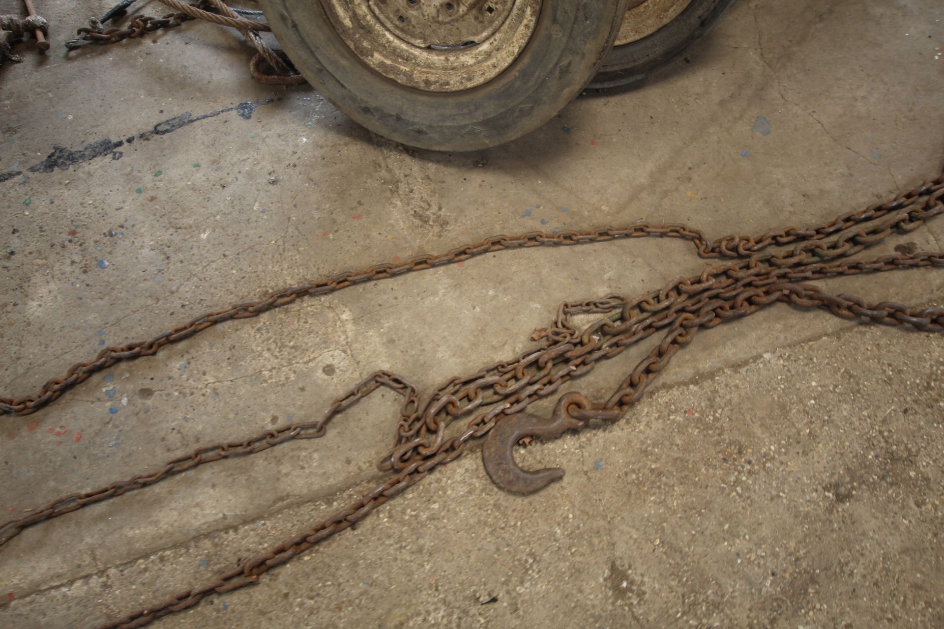 Various tow chains, large shackles etc - Image 4 of 7