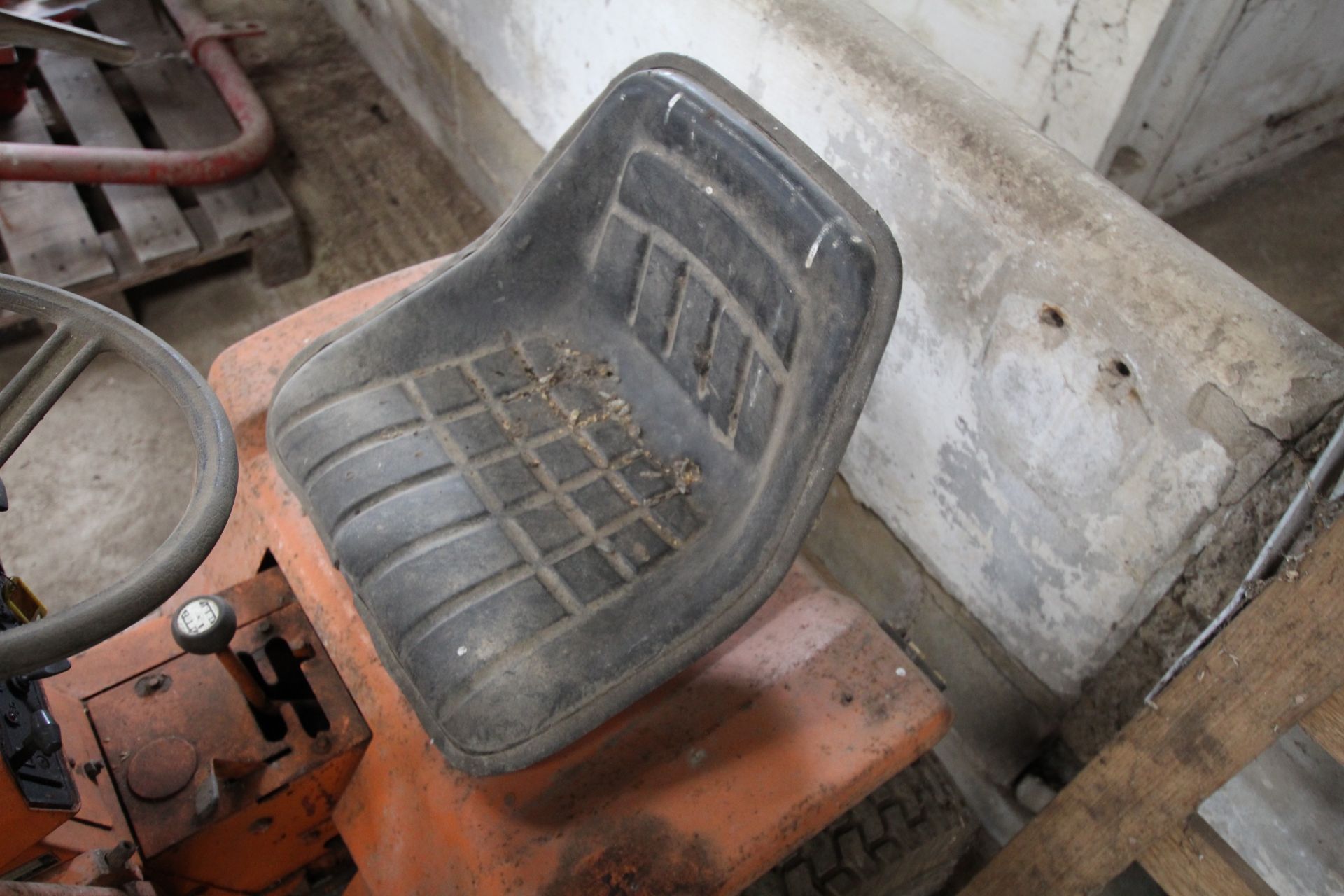 Wheel Horse 141 garden tractor. With 11 HP Briggs and Statton engine. - Image 7 of 15