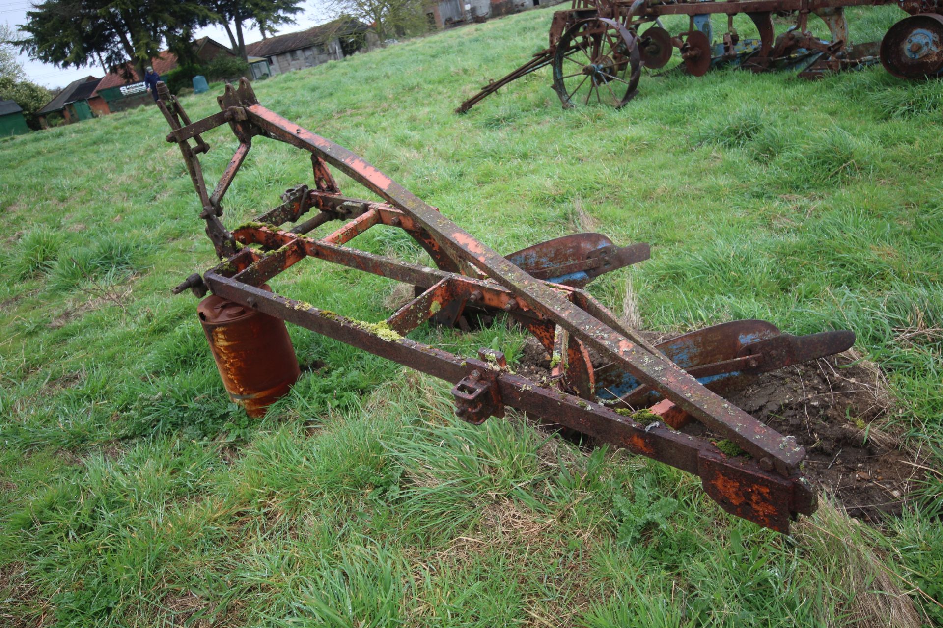 Ransomes three furrow conventional plough. Converted to two furrow. - Image 3 of 15