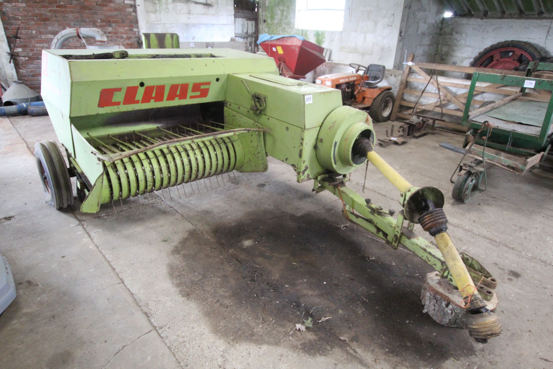 ** Online video ** Claas Markant conventional baler.