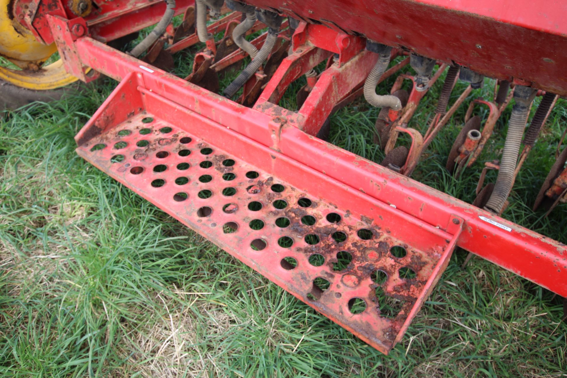 Massey Ferguson MF30 3m disc coulter drill. Owned from new. - Image 10 of 21
