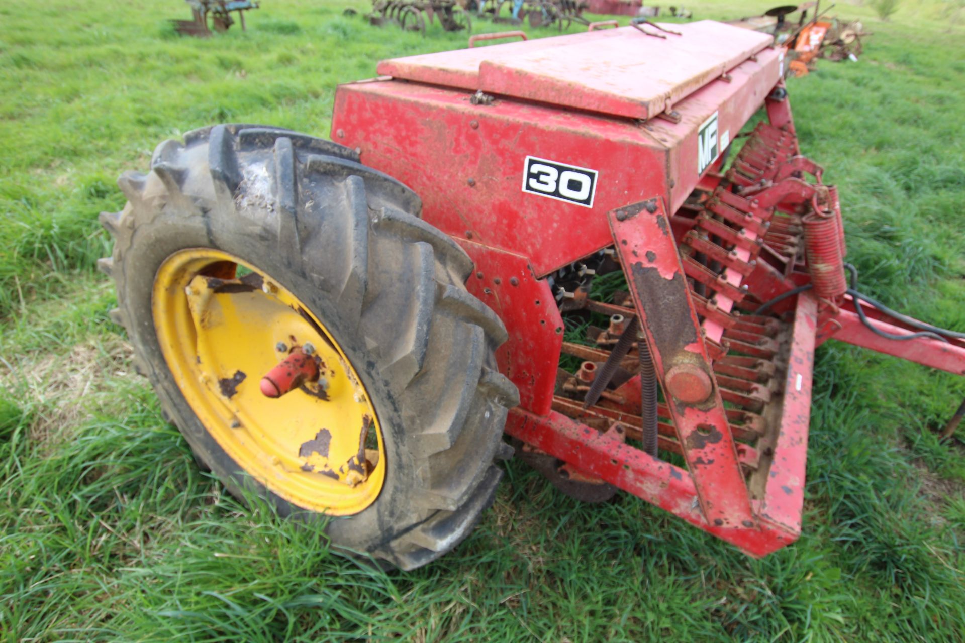 Massey Ferguson MF30 3m disc coulter drill. Owned from new. - Image 7 of 21