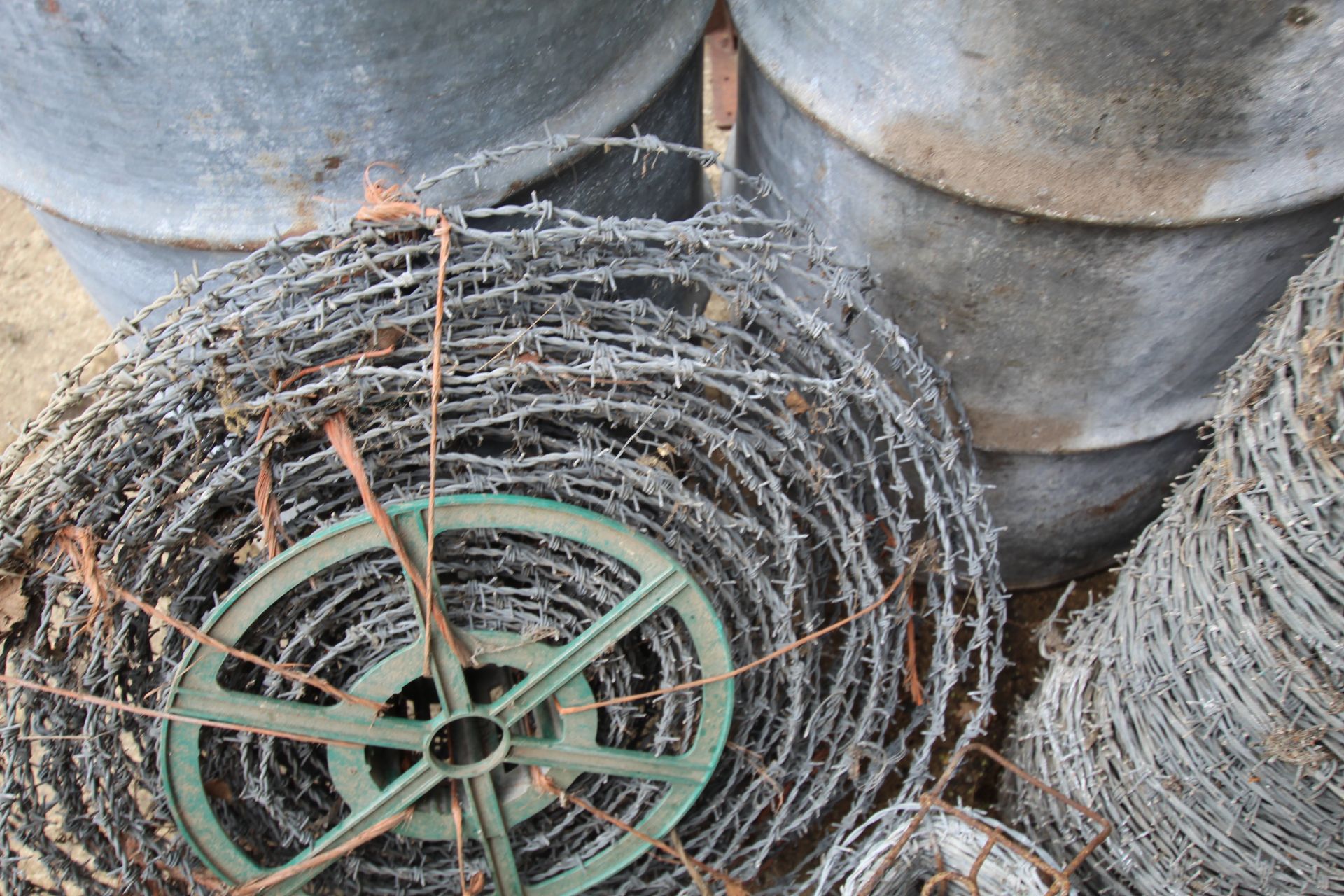 Unused and used barbed wire. - Image 3 of 3