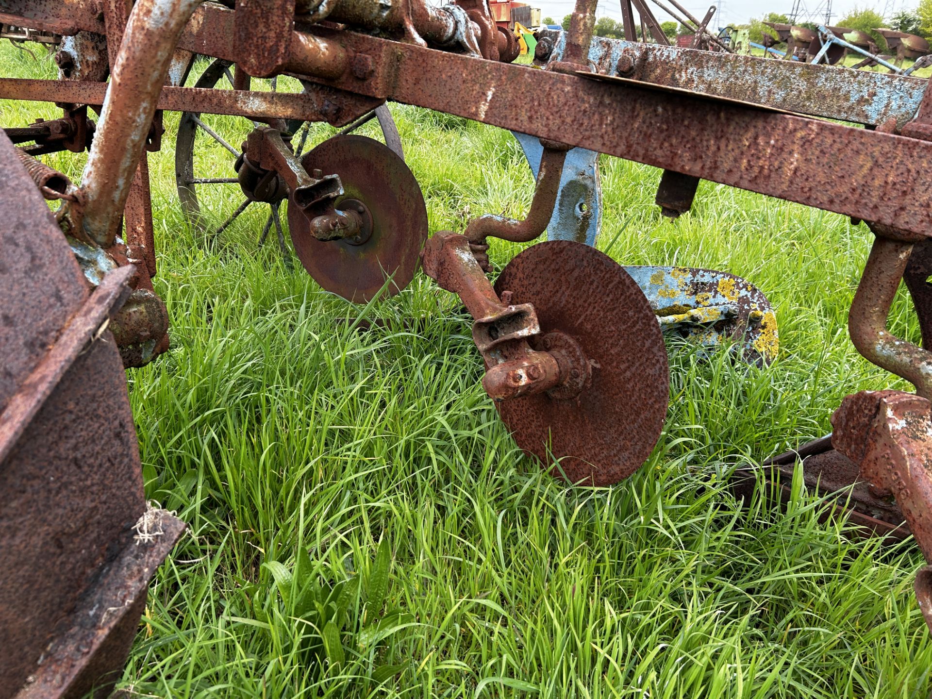 Ransomes Multitrac four furrow conventional trailed plough. With discs. - Image 12 of 25