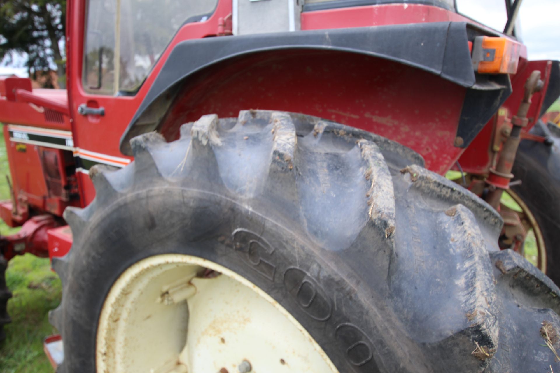 International 956 XL 4WD tractor. Registration ADX 134Y. Date of first registration 08/10/1982. 6, - Image 21 of 55