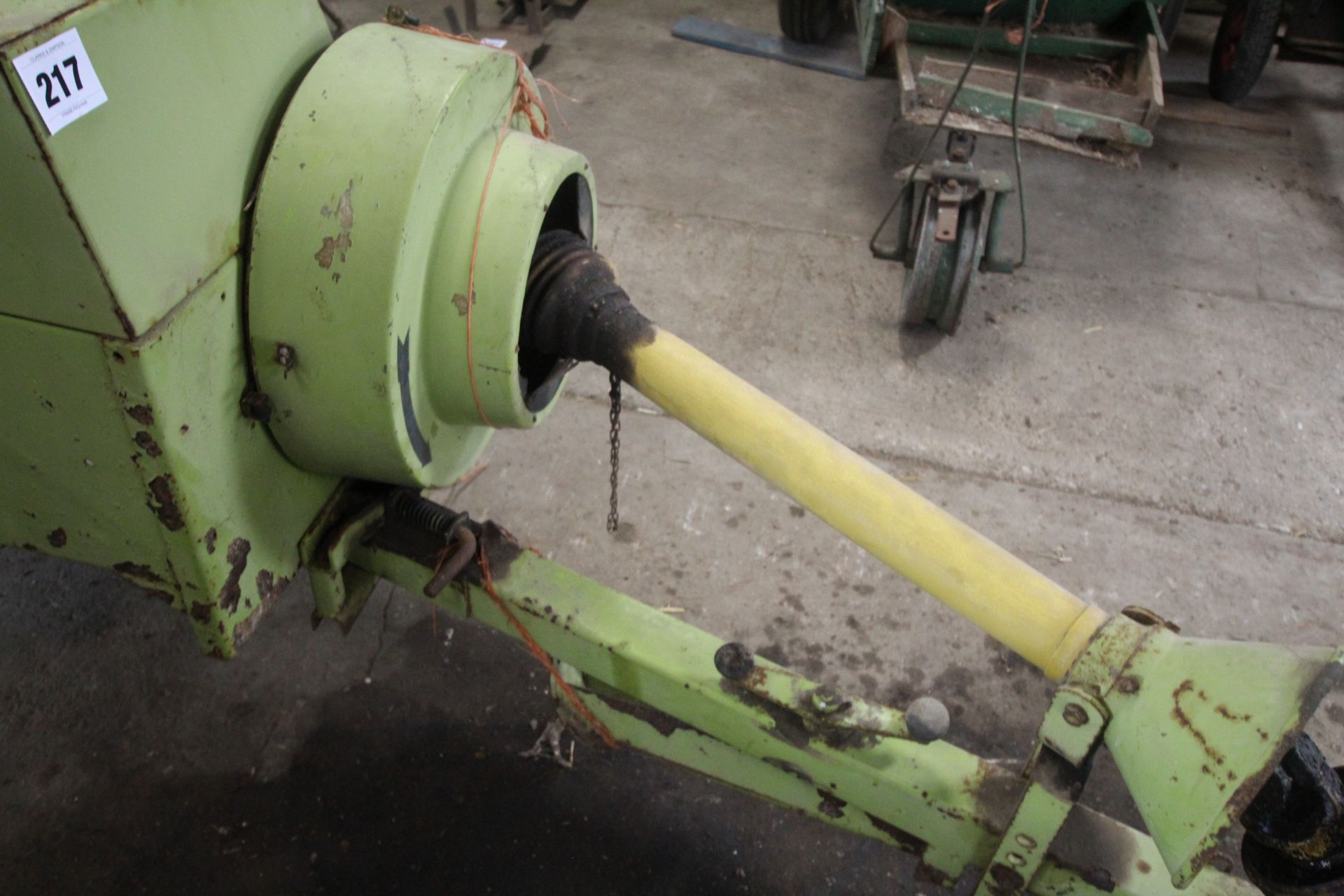 ** Online video ** Claas Markant conventional baler. - Image 3 of 31