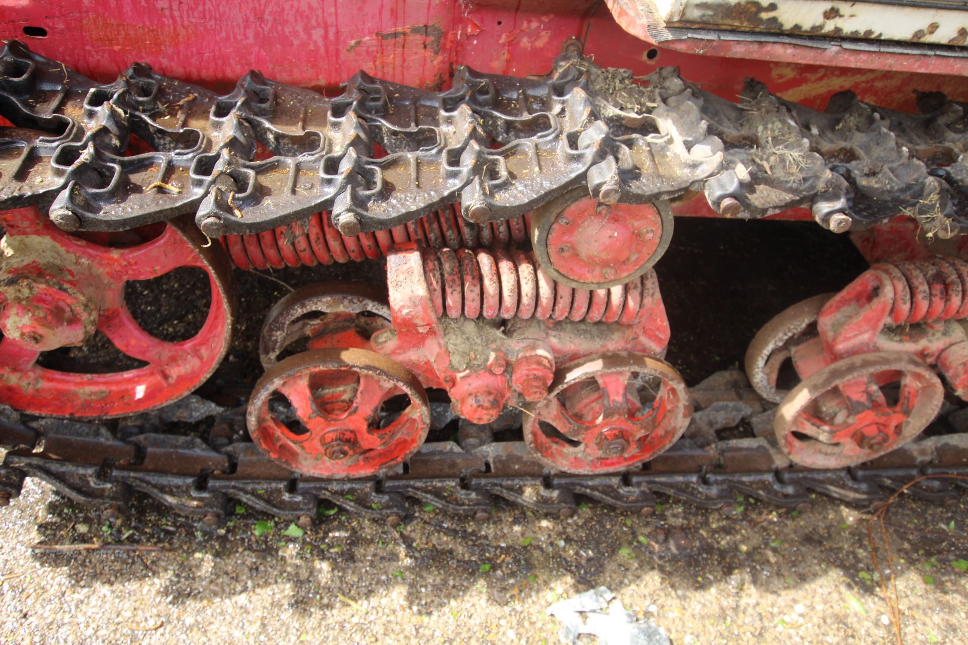 Belarus 750 four-cylinder diesel engine steel track crawler. Registration GMU 427N. Date of first - Image 10 of 45