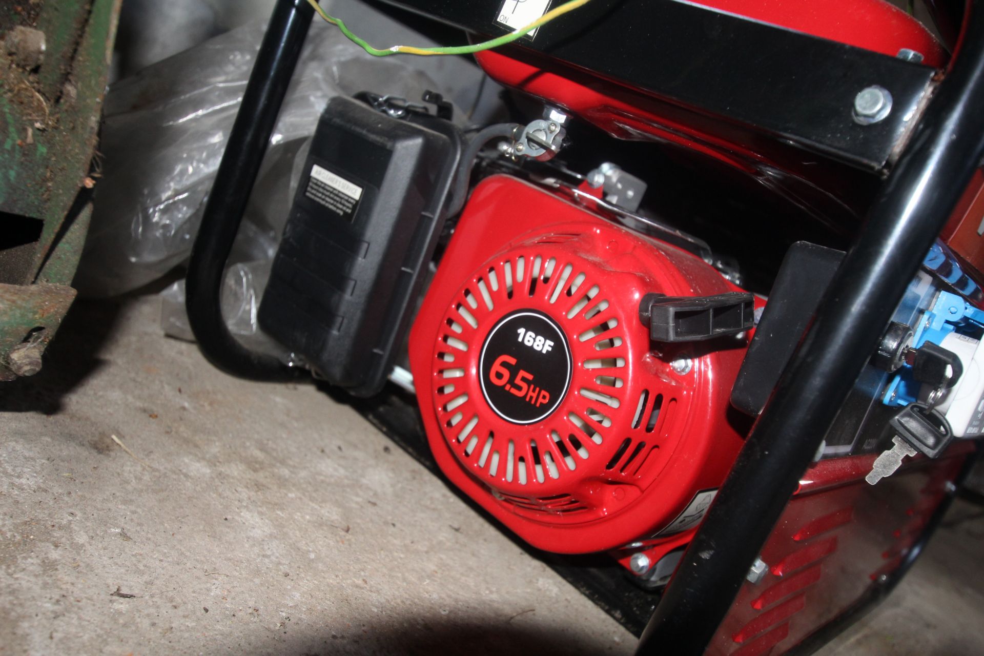 6.5hp petrol generator as new but requires a petrol pipe. - Image 5 of 7