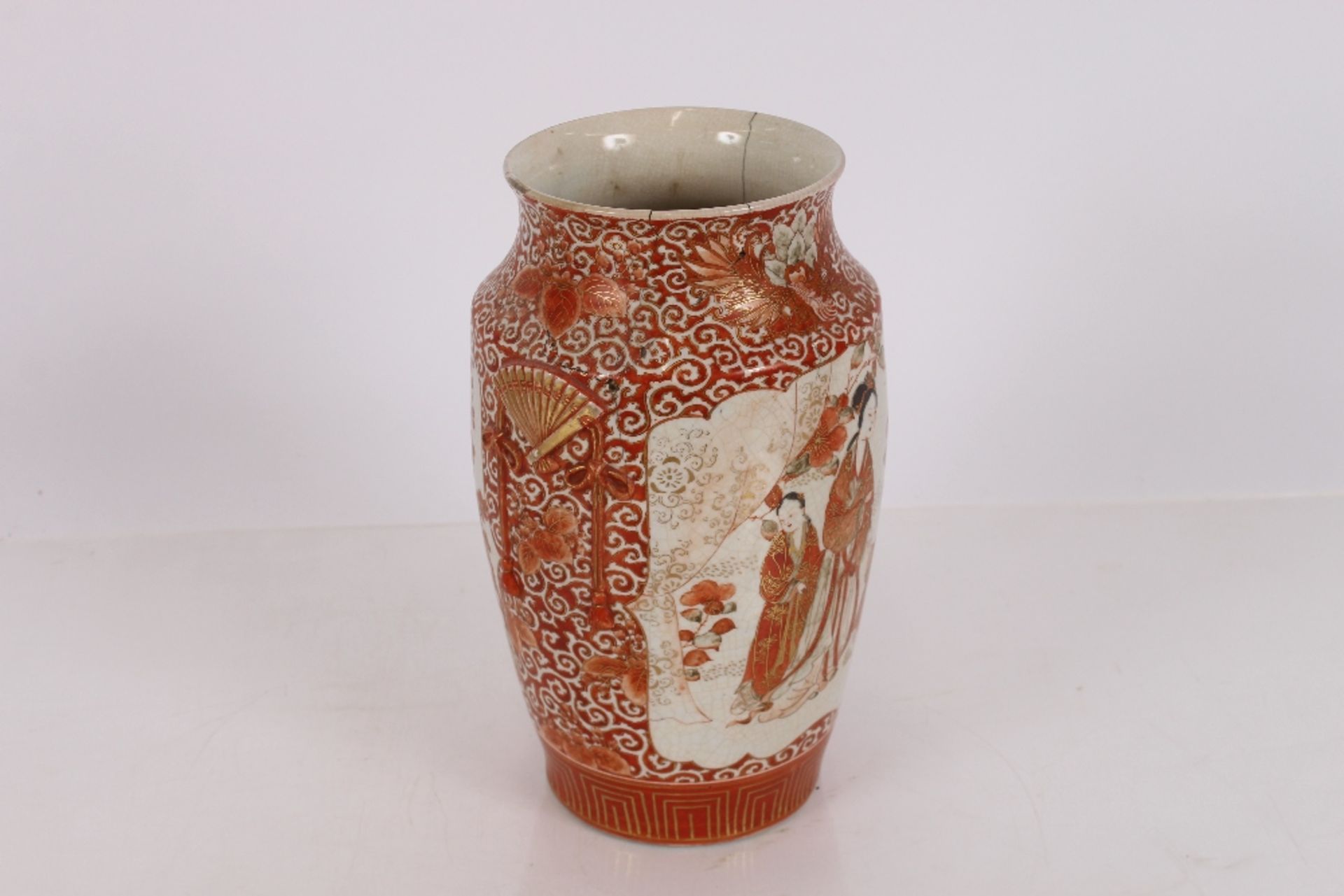 A pair of Japanese Kutani type baluster vases, decorated with figures in a garden setting, 28cm - Image 7 of 31