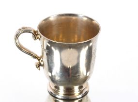 An Edwardian silver Christening mug by Fraser & Haws, London 1904, 9cm high, 275gms