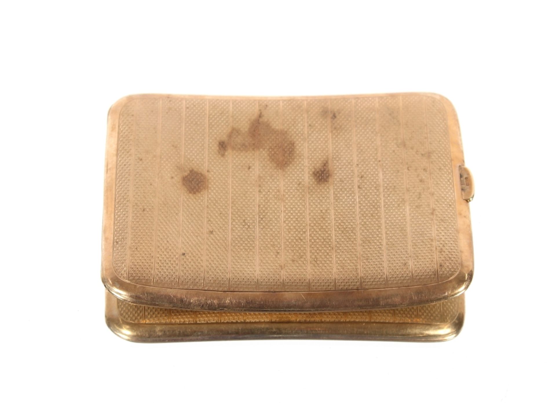 A George V 9ct gold cigarette case of curved form with engine turned decoration, Birmingham 1915, - Image 2 of 7