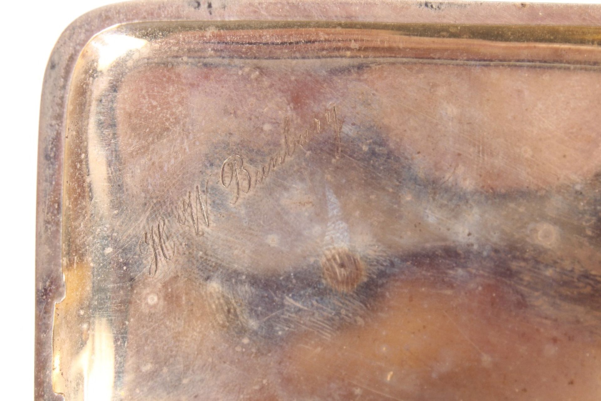 A George V 9ct gold cigarette case of curved form with engine turned decoration, Birmingham 1915, - Image 7 of 7