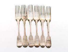 Six George IV and William IV "Fiddle" pattern table forks, 13oz