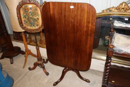 A George III mahogany snap top occasional table, 9