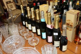 A quantity of Champagne to include Moet & Chandon