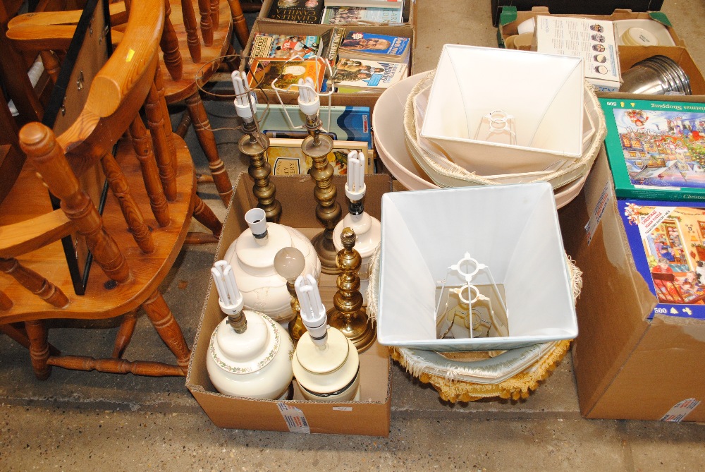 A box containing eight table lamps and a quantity