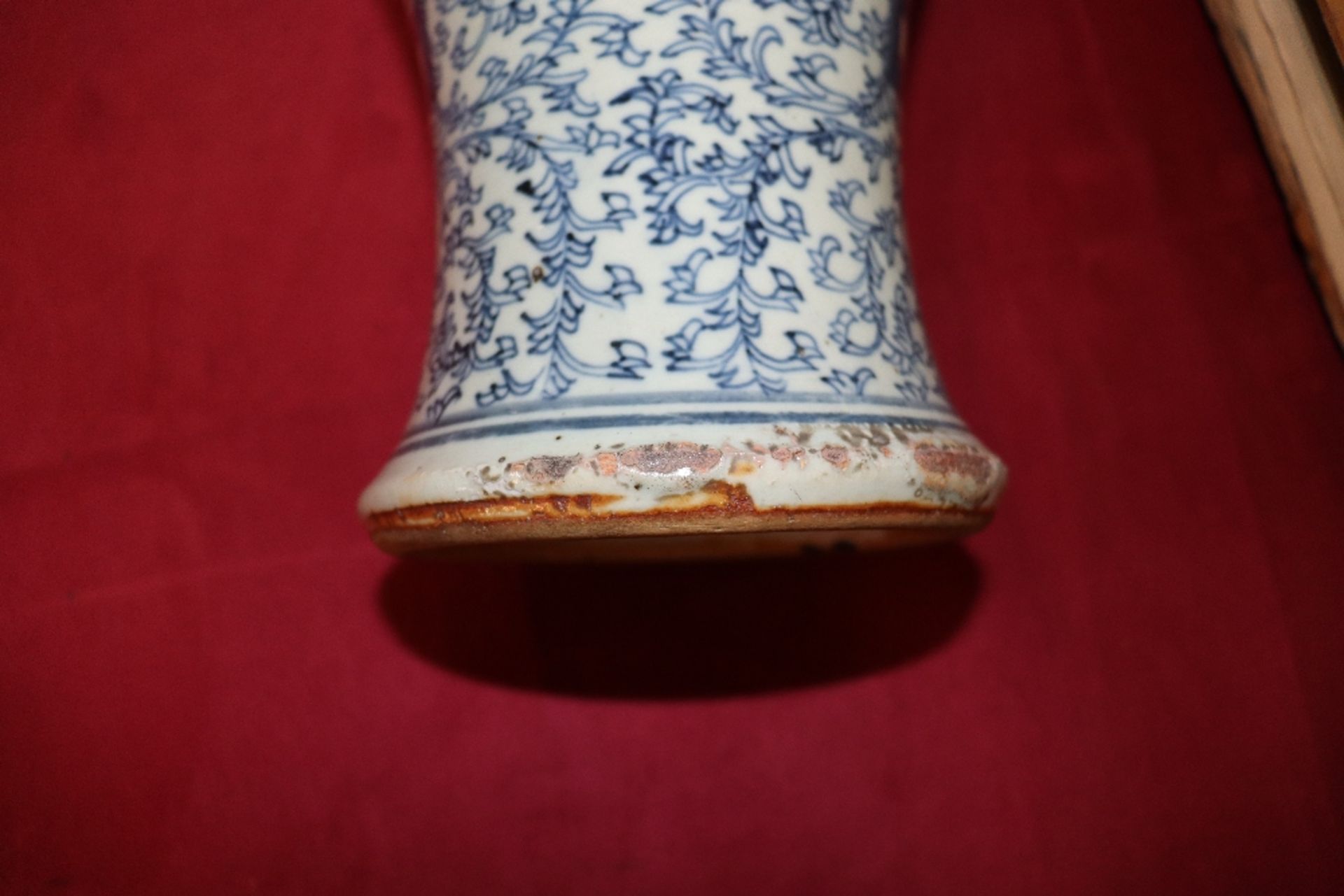 A Chinese blue and white Yeng Yeng vase, having fo - Image 19 of 23