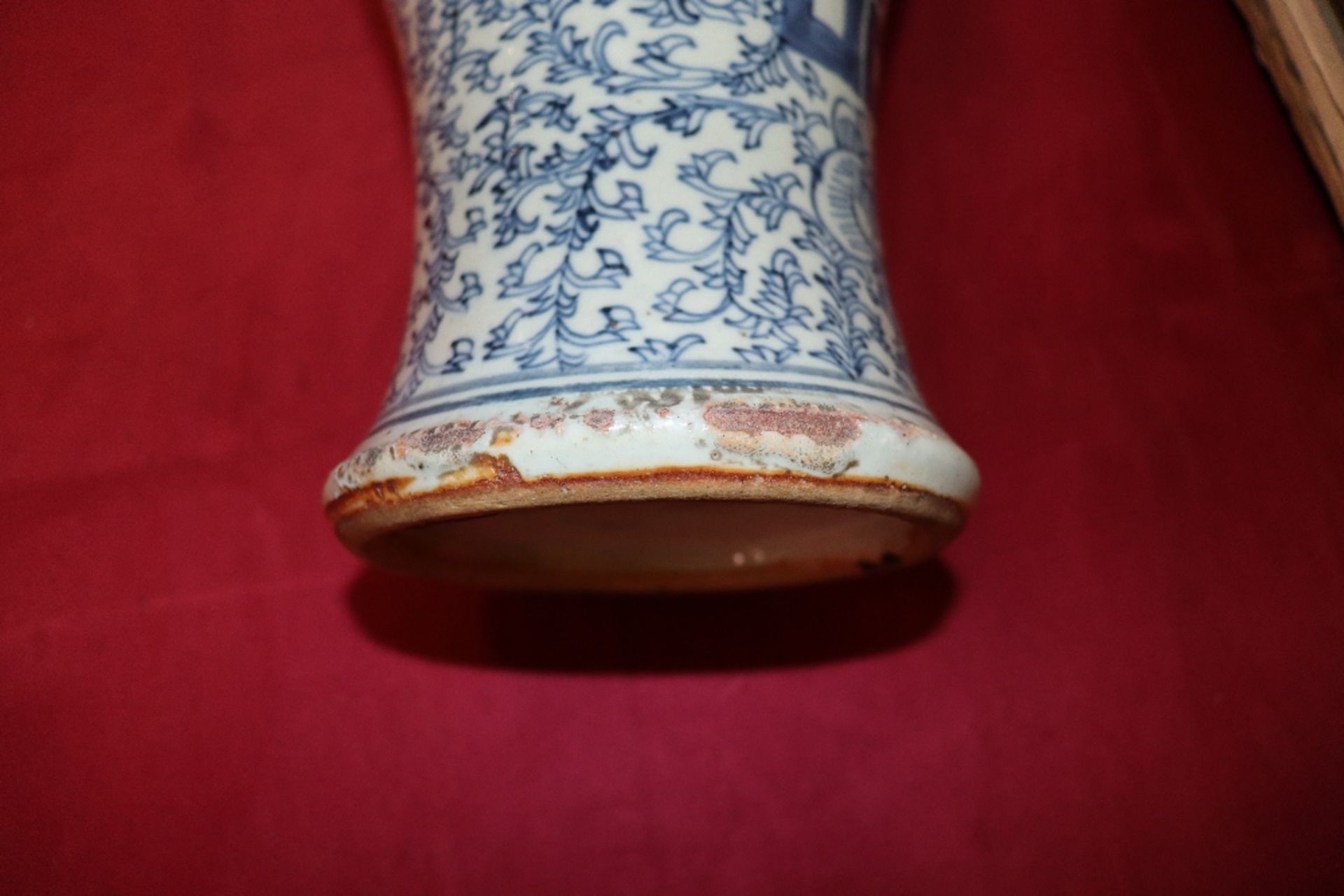 A Chinese blue and white Yeng Yeng vase, having fo - Image 18 of 23