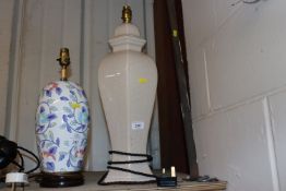 A pottery baluster table lamp
