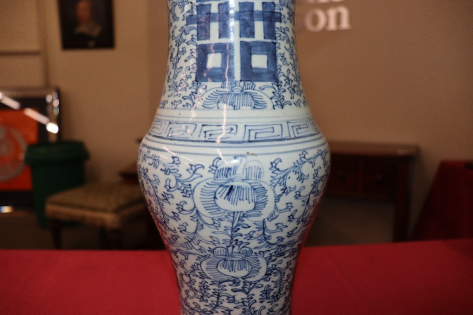 A Chinese blue and white Yeng Yeng vase, having fo - Image 13 of 23