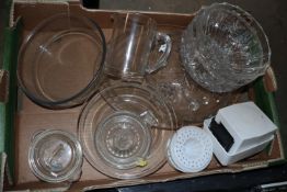 A quantity of kitchen glassware