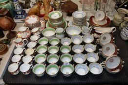 A quantity of Rockingham pattern teaware, Imari pa