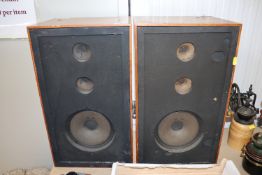 A pair of vintage speakers AF