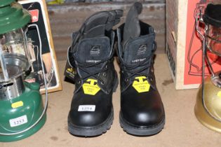 A pair of Groundwork safety boots, UK Size 8