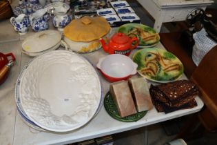 A quantity of various blue and white meat plates,