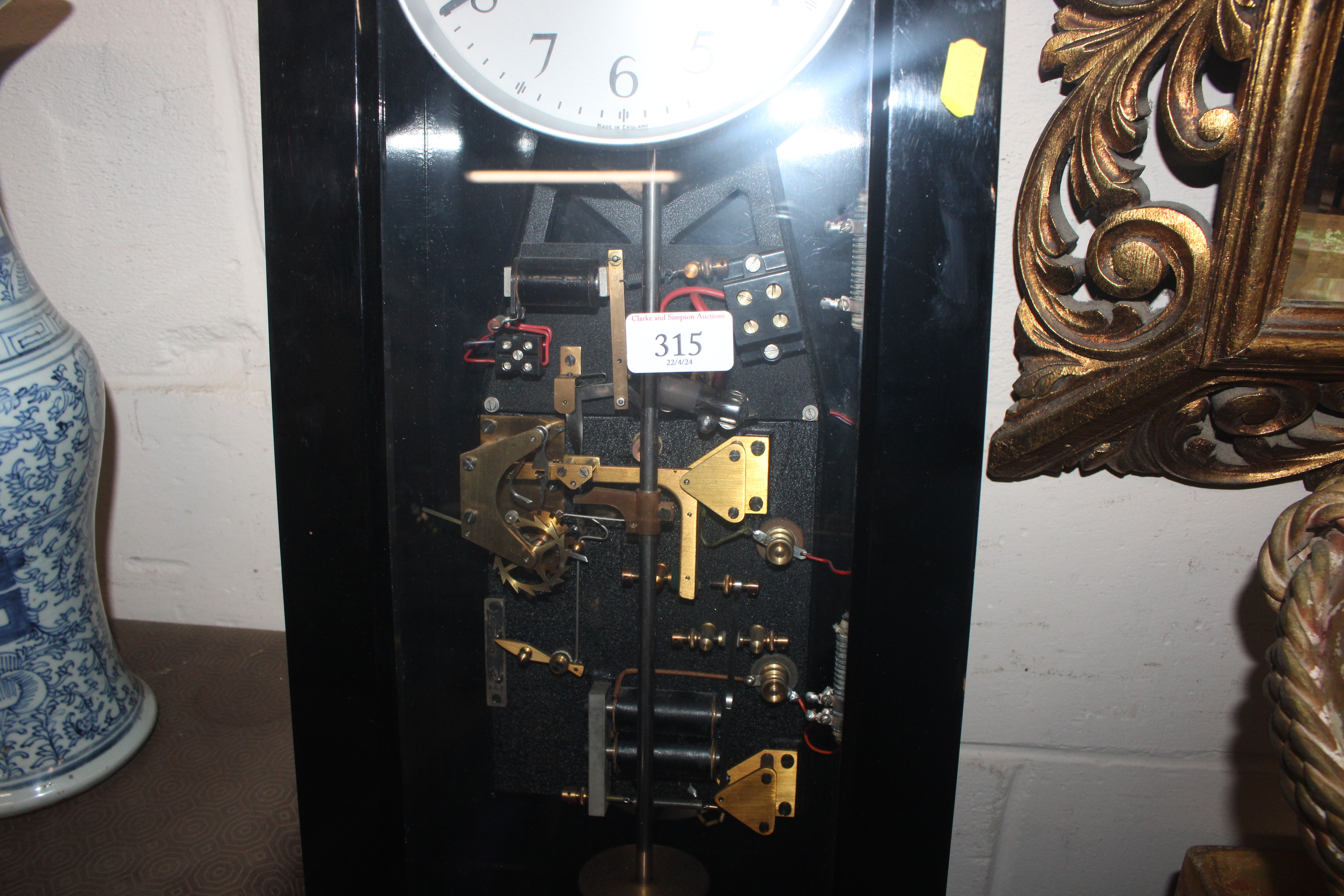 An electric regulator wall clock - Image 3 of 6