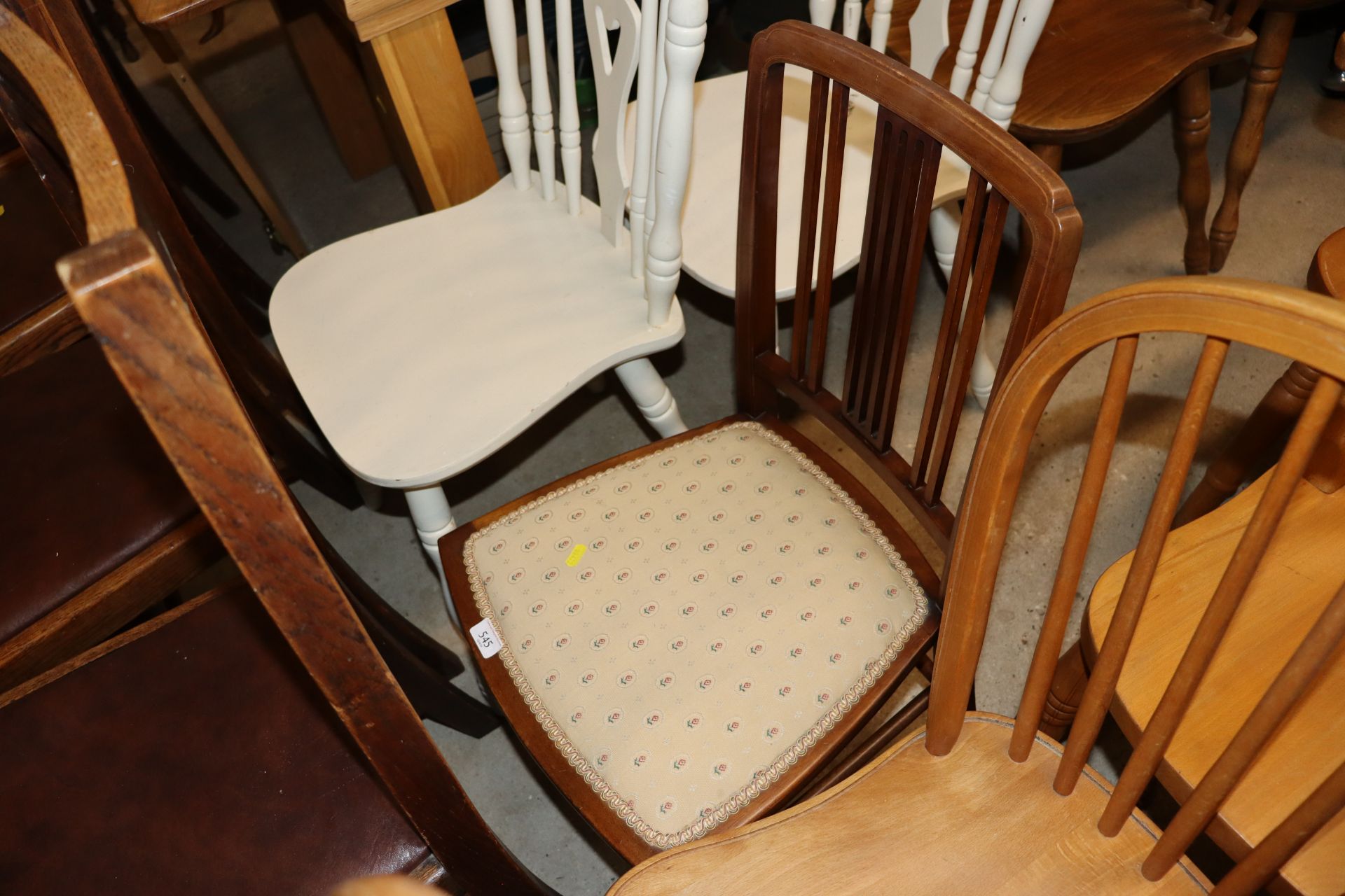 An Edwardian mahogany bedroom chair
