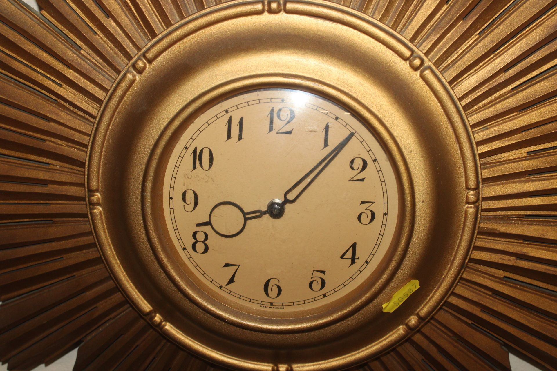 A gilt sunburst wall clock - Image 2 of 4
