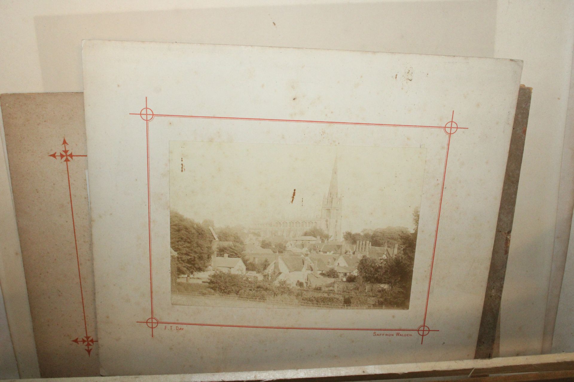 A box of various vintage photographs - Image 2 of 7