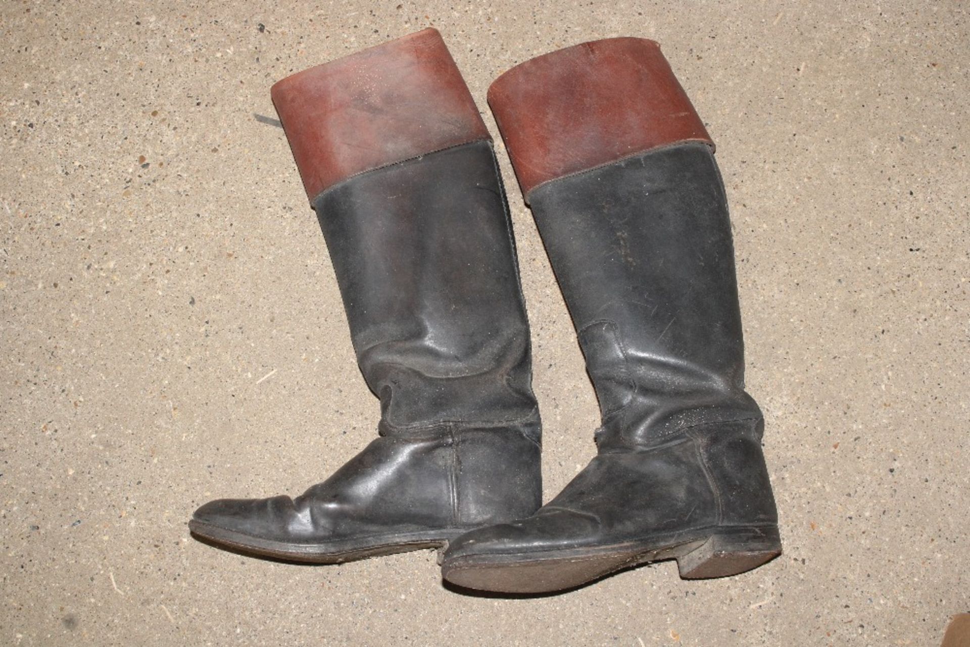 A pair of vintage leather gentleman's boots, compl - Image 5 of 7