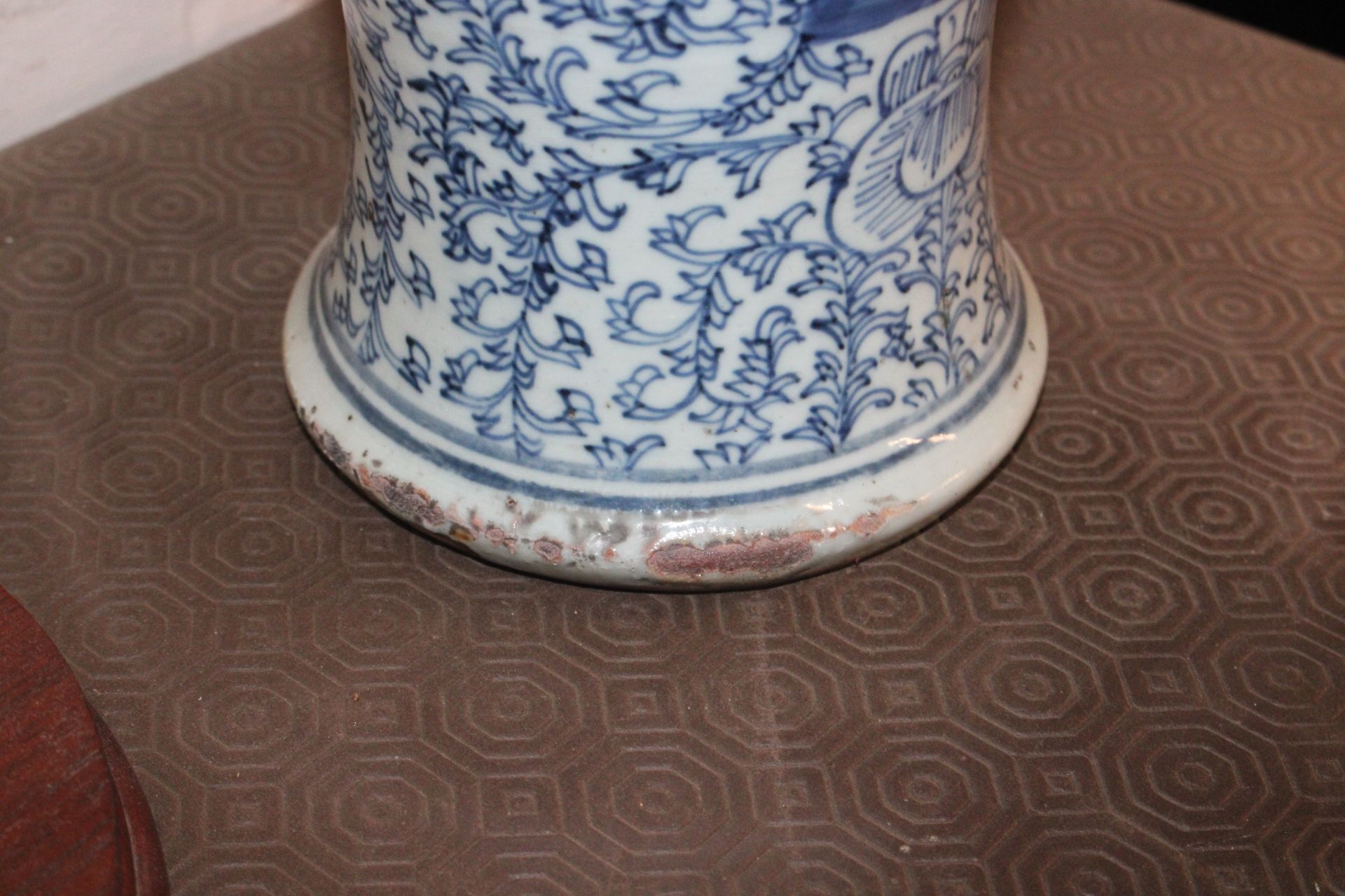 A Chinese blue and white Yeng Yeng vase having fol - Image 2 of 6