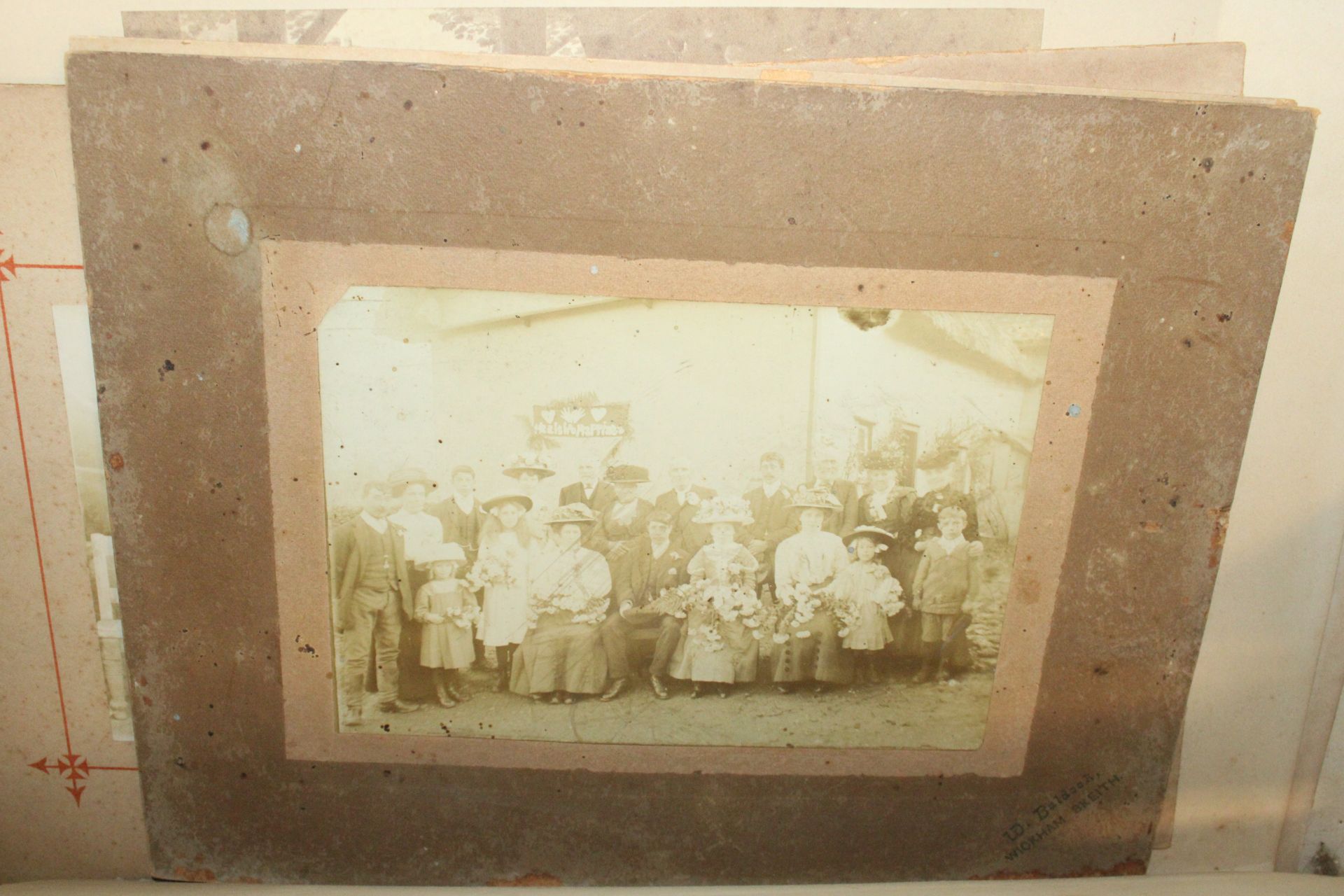 A box of various vintage photographs - Image 3 of 7