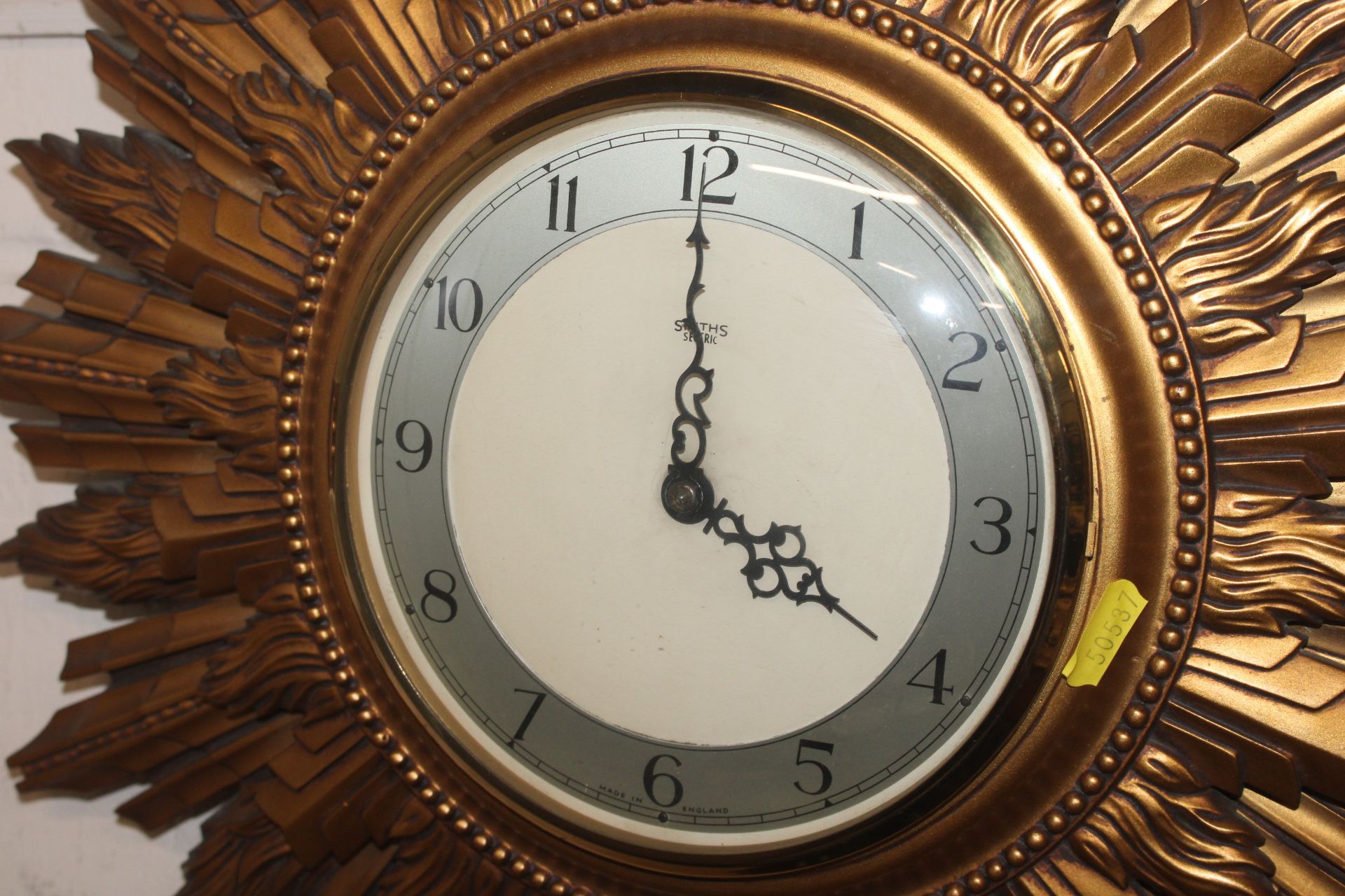 A Smiths gilt sunburst wall clock - Image 2 of 4